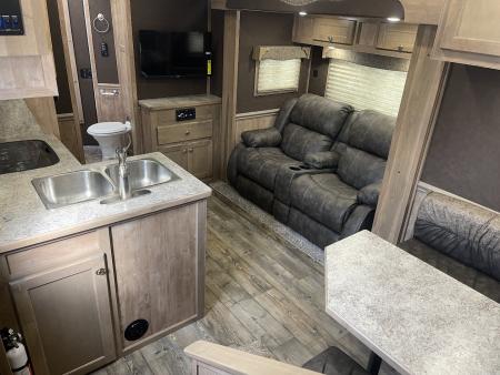 New 2026 Merhow Trailers 8314-B RWS Horse Trailer