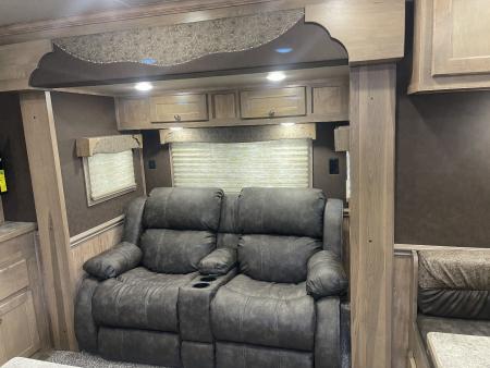 New 2026 Merhow Trailers 8314-B RWS Horse Trailer