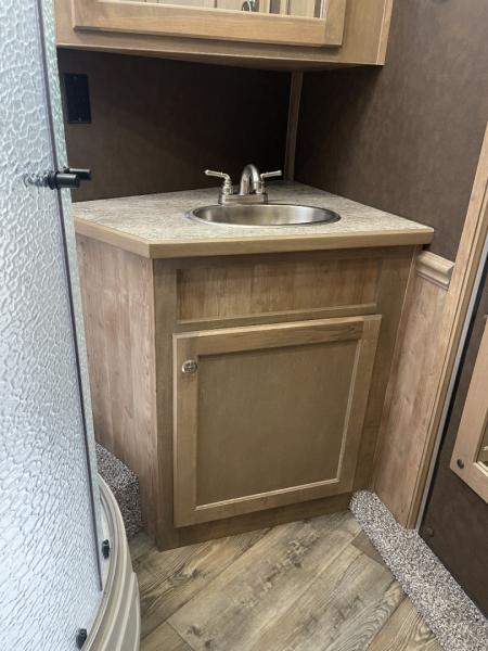 New 2026 Merhow Trailers 8314-B RWS Horse Trailer