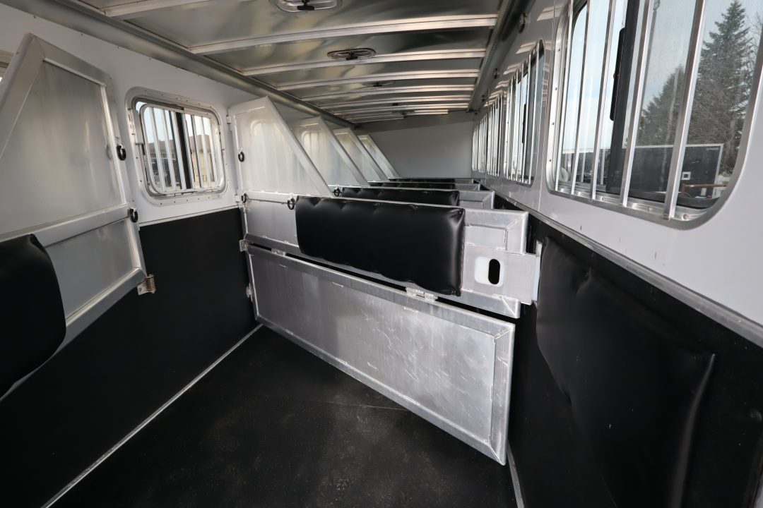 Used 2021 Featherlite Trailers 6 Horse Trailer