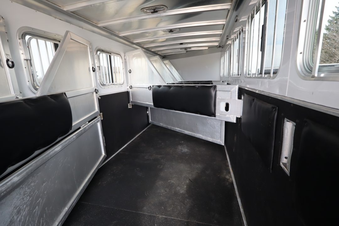 Used 2021 Featherlite Trailers 6 Horse Trailer