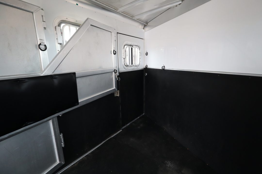 Used 2021 Featherlite Trailers 6 Horse Trailer