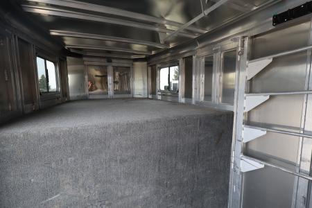 Used 2021 Featherlite Trailers 6 Horse Trailer