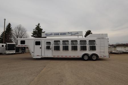 Used 2021 Featherlite Trailers 6 Horse Trailer