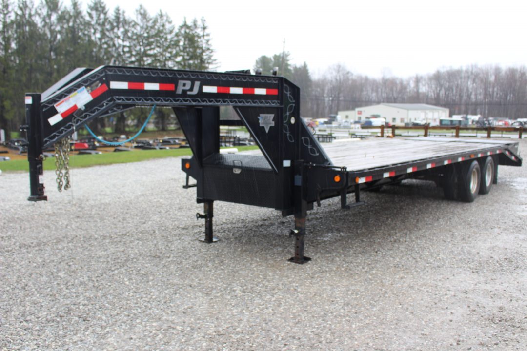 Used 2016 PJ Trailers 8.5' x 23+5' - Deckover Gooseneck Trailer - 25,000# GVW