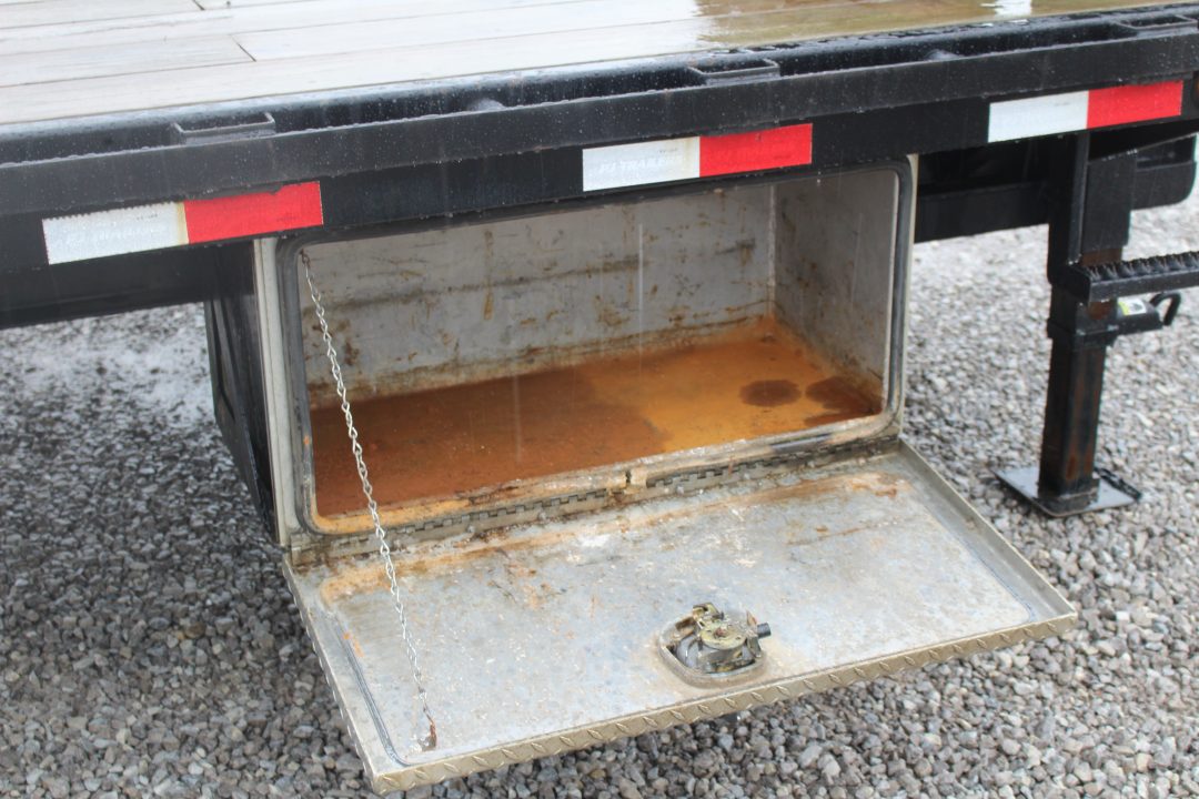 Used 2016 PJ Trailers 8.5' x 23+5' - Deckover Gooseneck Trailer - 25,000# GVW