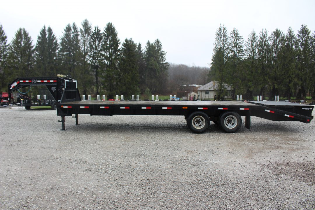 Used 2016 PJ Trailers 8.5' x 23+5' - Deckover Gooseneck Trailer - 25,000# GVW