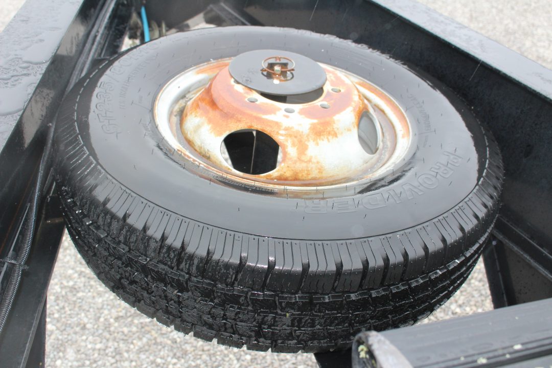 Used 2016 PJ Trailers 8.5' x 23+5' - Deckover Gooseneck Trailer - 25,000# GVW