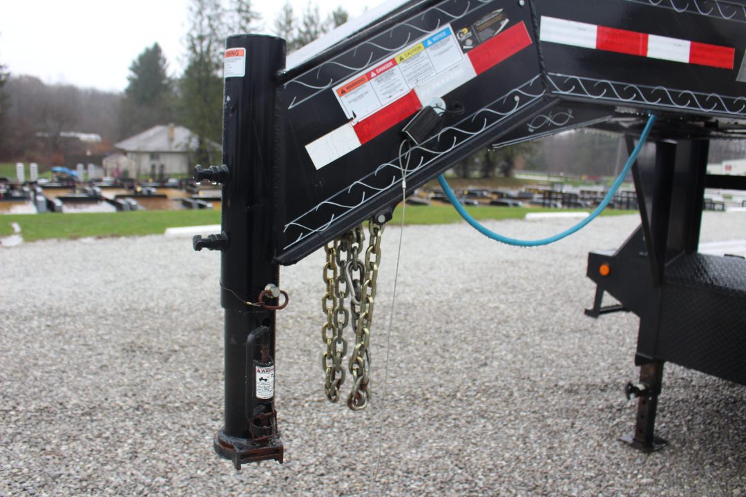 Used 2016 PJ Trailers 8.5' x 23+5' - Deckover Gooseneck Trailer - 25,000# GVW