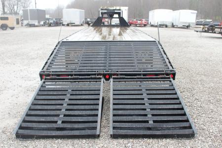 Used 2016 PJ Trailers 8.5' x 23+5' - Deckover Gooseneck Trailer - 25,000# GVW