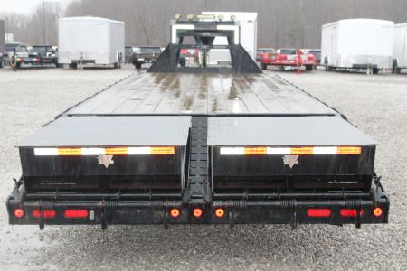 Used 2016 PJ Trailers 8.5' x 23+5' - Deckover Gooseneck Trailer - 25,000# GVW