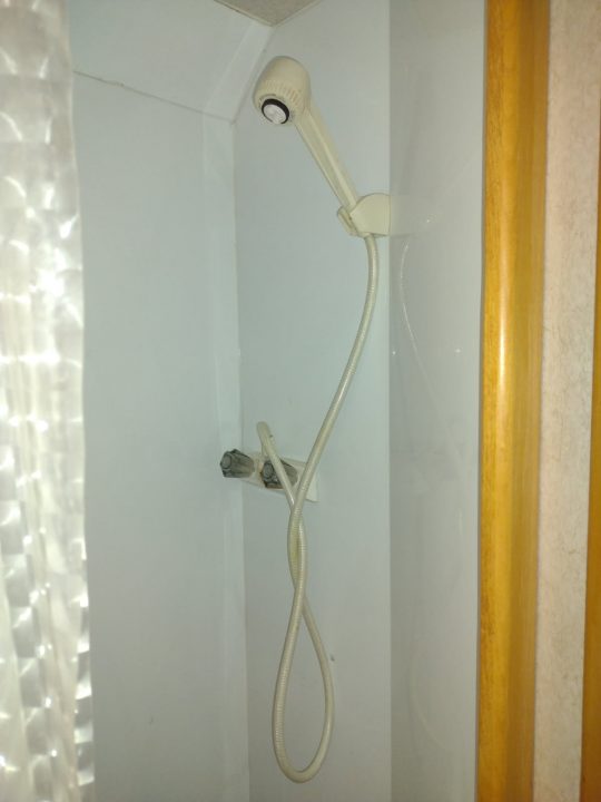 Used 2003 Classic 3 Horse Living Quarter Horse Trailer