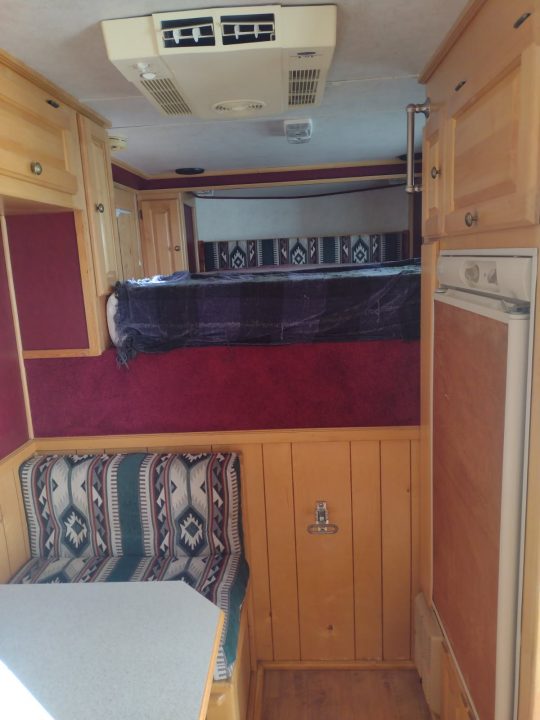 Used 2003 Classic 3 Horse Living Quarter Horse Trailer