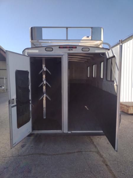 Used 2003 Classic 3 Horse Living Quarter Horse Trailer