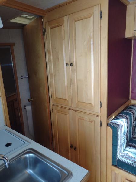 Used 2003 Classic 3 Horse Living Quarter Horse Trailer