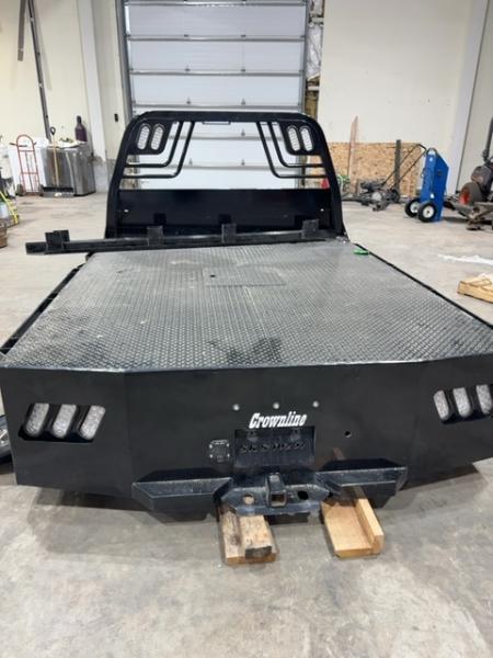 Used 2024 Crownline skirted Truck Bed