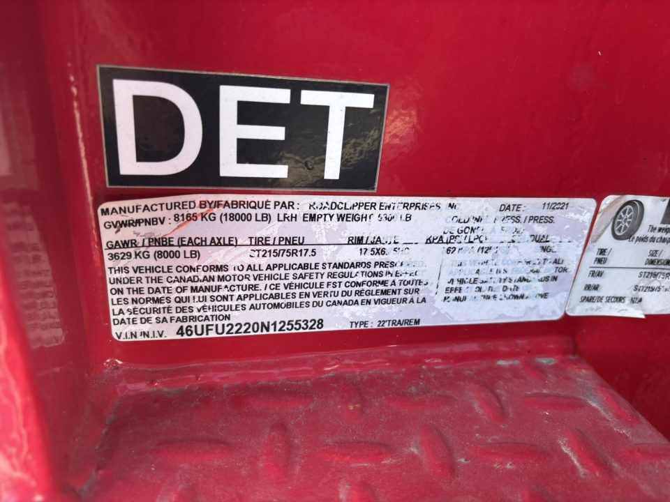New 2022 Diamond C Trailers DET208L22X102GN Tilt Trailer