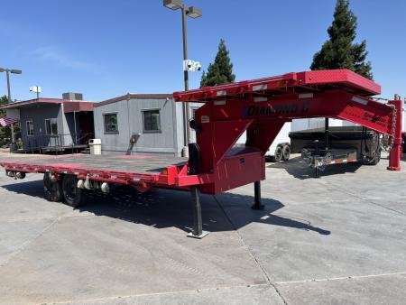 New 2022 Diamond C Trailers DET208L22X102GN Tilt Trailer