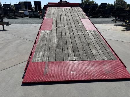 New 2022 Diamond C Trailers DET208L22X102GN Tilt Trailer