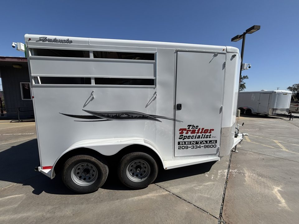 New 2024 Titan Trailer AVAL I-2BP 	 Horse Trailer