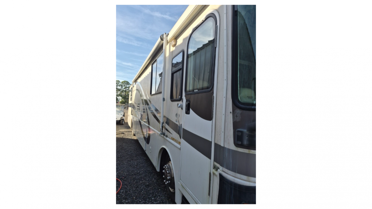 Used 2001 Fleetwood RV Other