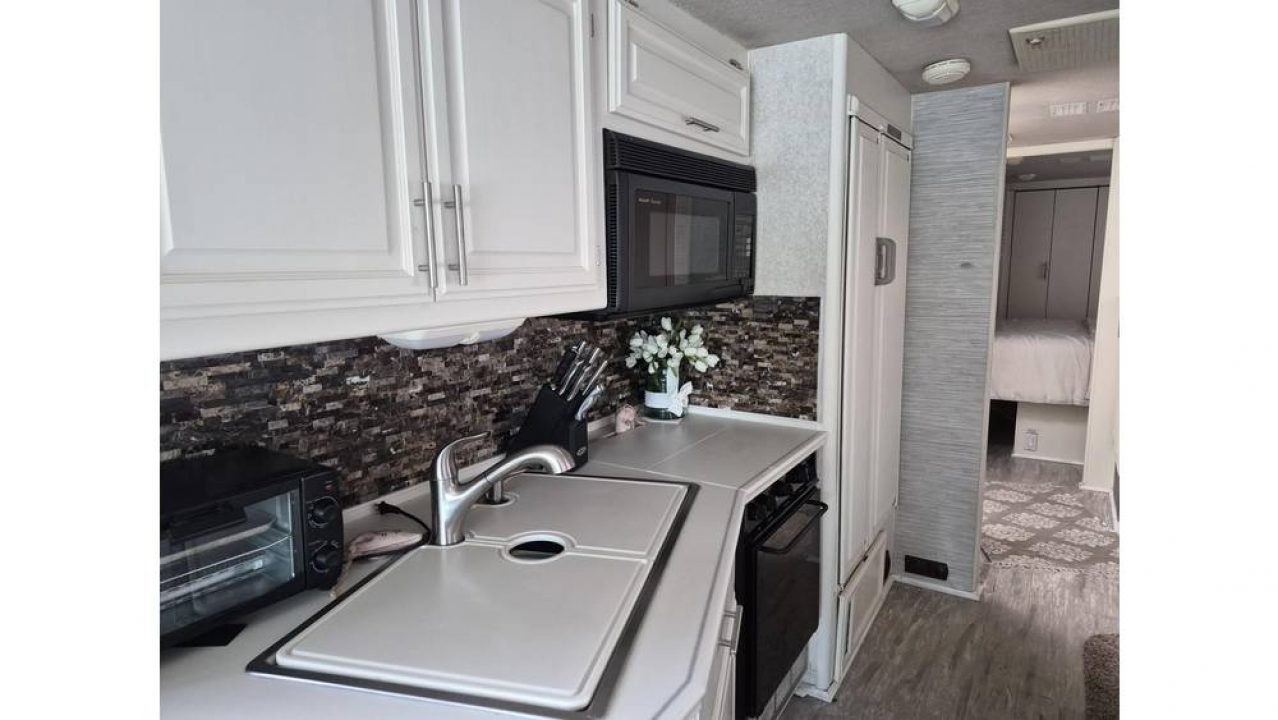 Used 2001 Fleetwood RV Other