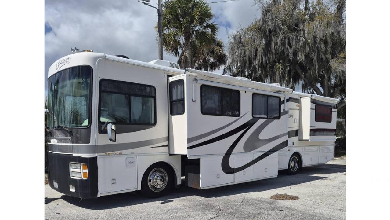 Used 2001 Fleetwood RV Other