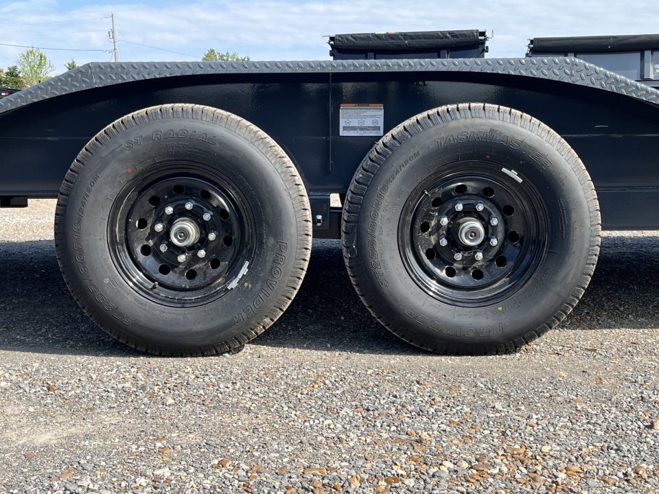 New 2026 Lamar Gooseneck Trailer | 102" x 32' 14K GVWR