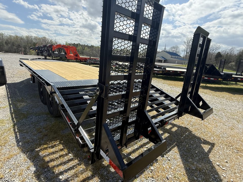 New 2026 Diamond C DEC 207 20’ Equipment Trailer, 2 SPD JACK, KNEE RAMPS, TOOLBOX, 14 PLY TIRES