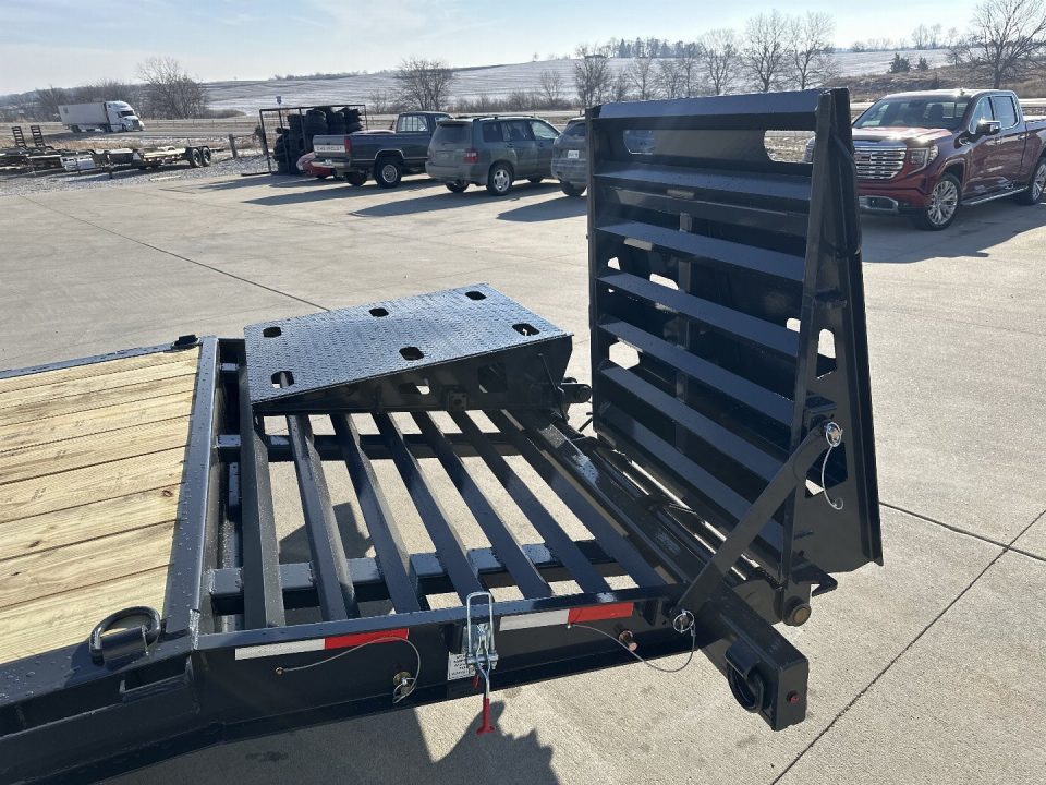 New 2026 Hillcrest Black-Grey 83"x19'+3' 17.6k I-Beam Equipment Trailer