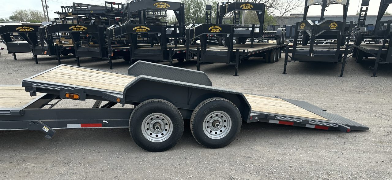 New 2026 East Texas Trailers 83"x24' Gooseneck Lowstyle Machine Gray Tilt Equipment Trailer
