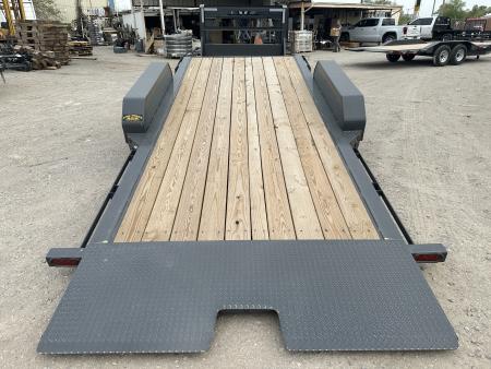 New 2026 East Texas Trailers 83"x24' Gooseneck Lowstyle Machine Gray Tilt Equipment Trailer