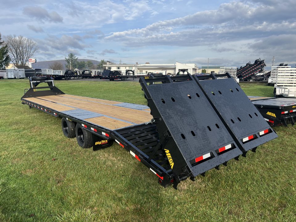New 2026 Big Tex Trailers 22GN 35+5 Gooseneck Deckover Trailer