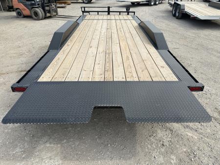 New 2026 East Texas Trailers 102"x20' BumperPull Driveover Fender Black Tilt Trailer