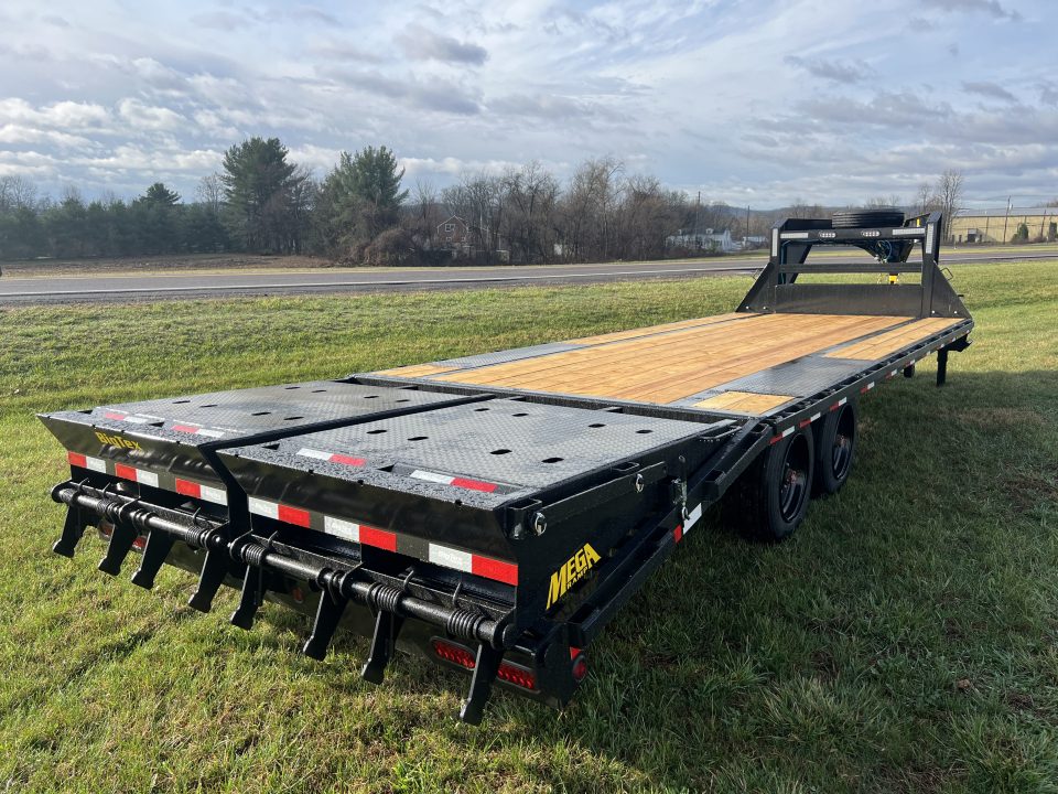 New 2026 Big Tex Trailers 16GN 20 +5 Gooseneck Deckover Trailer