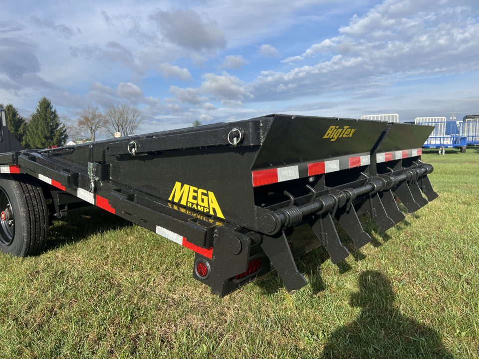 New 2026 Big Tex Trailers 16GN 20 +5 Gooseneck Deckover Trailer
