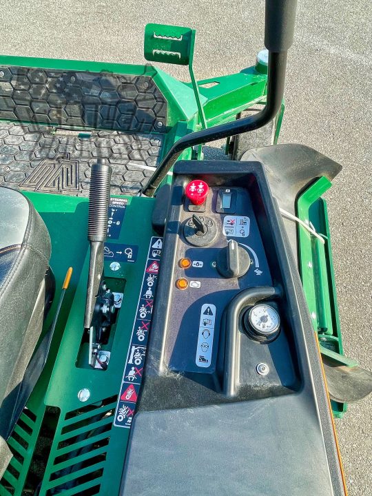 New 2025 Warhawk Mowers Mohawk Commander 72"