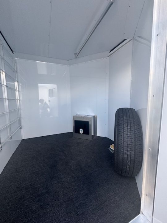 New 2026 Exiss Trailers 2026 Exiss Trailers Exhibitor 716W 6 PEN W/ AC, Electric and Fully Insulated Stock / Stock Combo Trailer