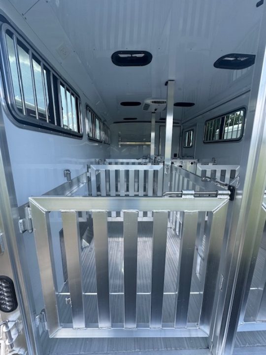 New 2026 Exiss Trailers 2026 Exiss Trailers Exhibitor 716W 6 PEN W/ AC, Electric and Fully Insulated Stock / Stock Combo Trailer