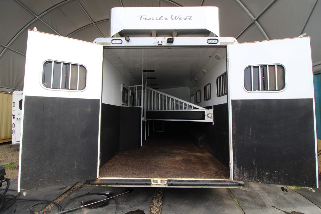 Used 2016 Trails West Sierra 13x13 LQ - 8' Wide - 4 Horse Trailer - Side Tack - Cameras - Hayrack