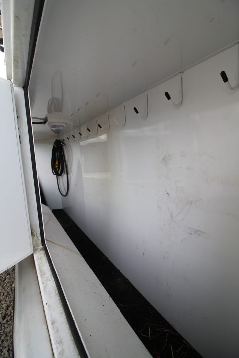 Used 2016 Trails West Sierra 13x13 LQ - 8' Wide - 4 Horse Trailer - Side Tack - Cameras - Hayrack