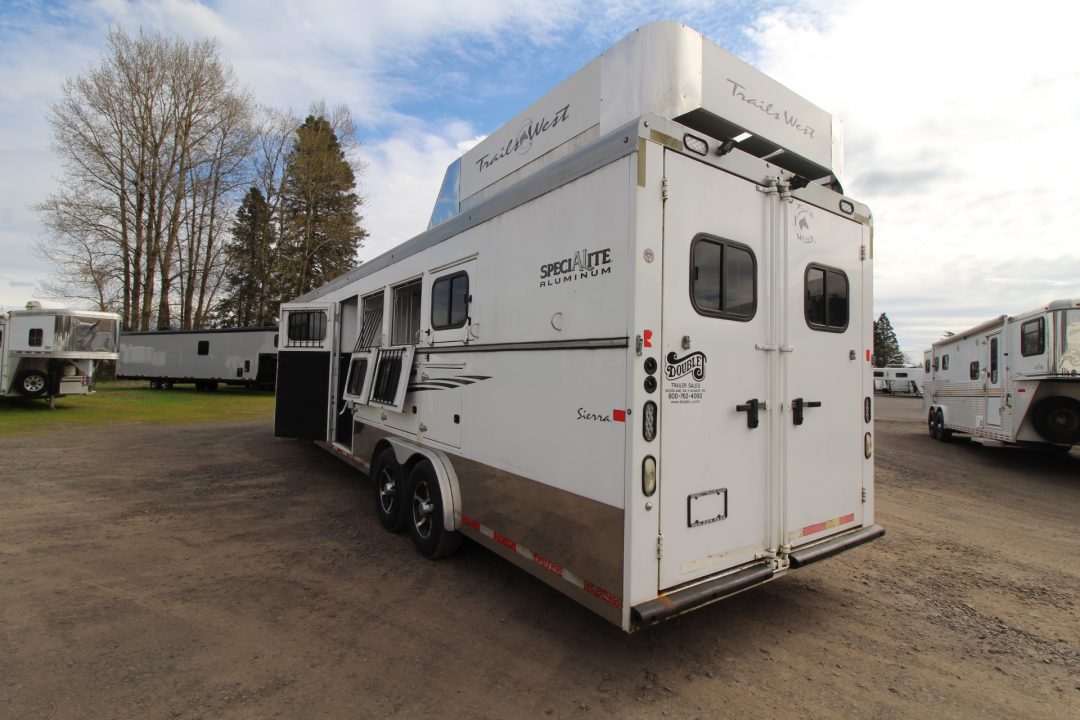 Used 2016 Trails West Sierra 13x13 LQ - 8' Wide - 4 Horse Trailer - Side Tack - Cameras - Hayrack