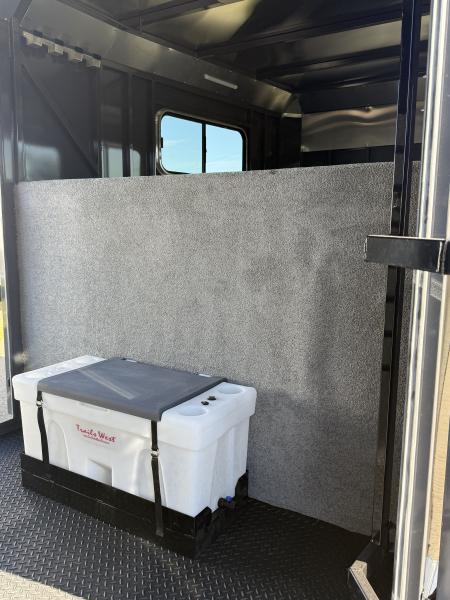 New 2026 Trails West Santa Fe 24' Straight Tack Package Gooseneck Horse Trailer