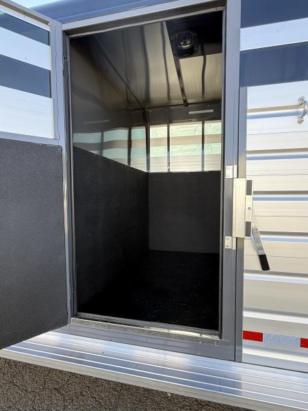 New 2026 Trails West Santa Fe 24' Straight Tack Package Gooseneck Horse Trailer