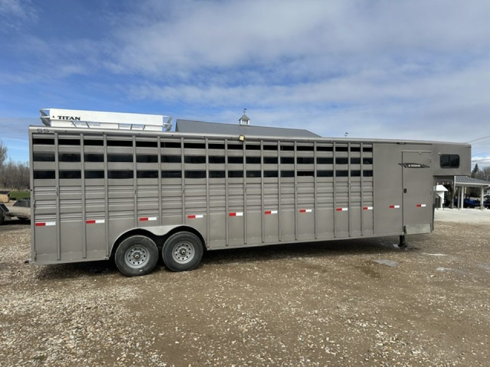 Consignment 2023 Titan 30' Combo