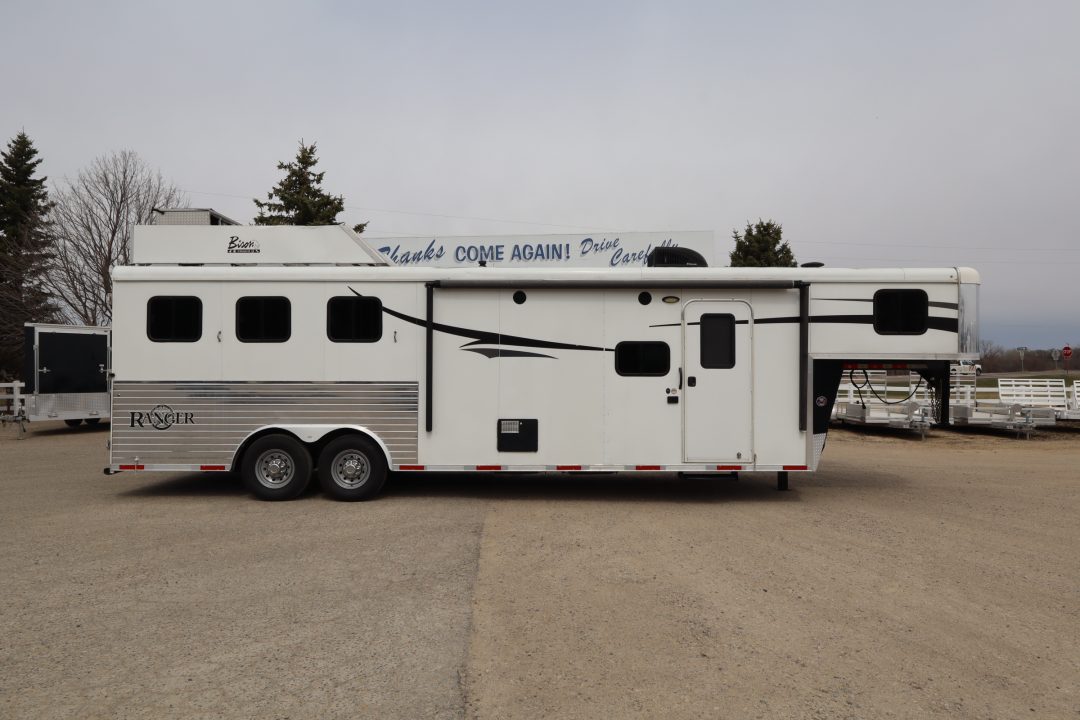 Used 2015 Bison Trailers 3 Horse LQ Slide-out Trailer