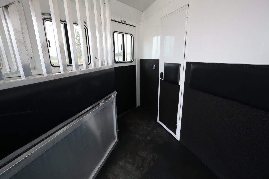 Used 2015 Bison Trailers 3 Horse LQ Slide-out Trailer