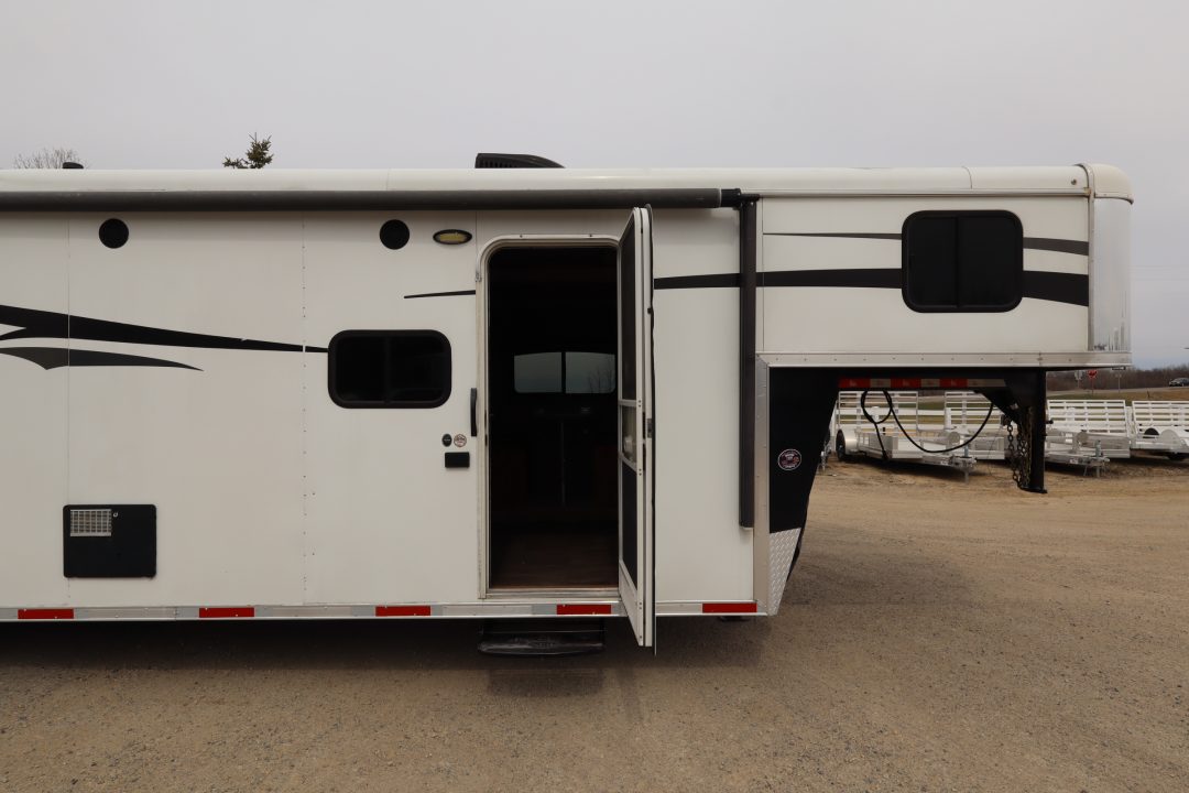 Used 2015 Bison Trailers 3 Horse LQ Slide-out Trailer
