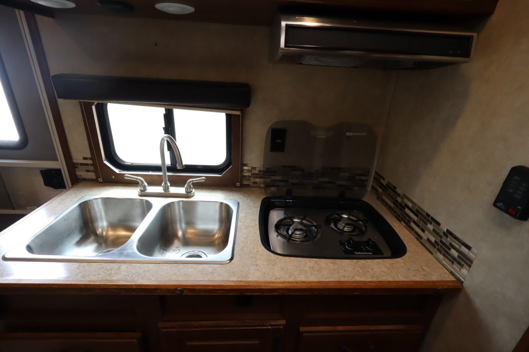 Used 2015 Bison Trailers 3 Horse LQ Slide-out Trailer