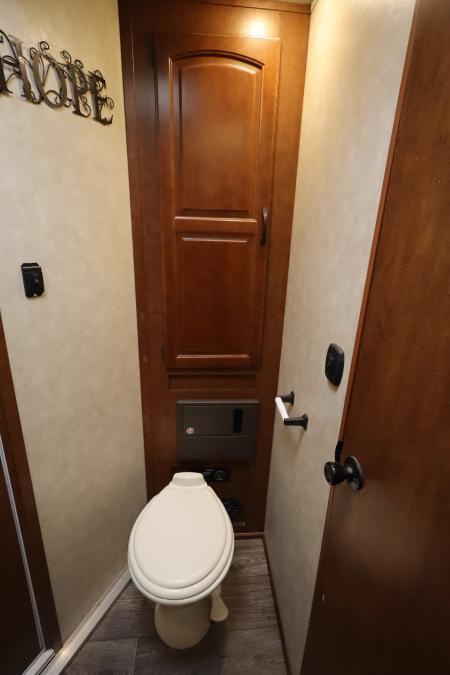 Used 2015 Bison Trailers 3 Horse LQ Slide-out Trailer